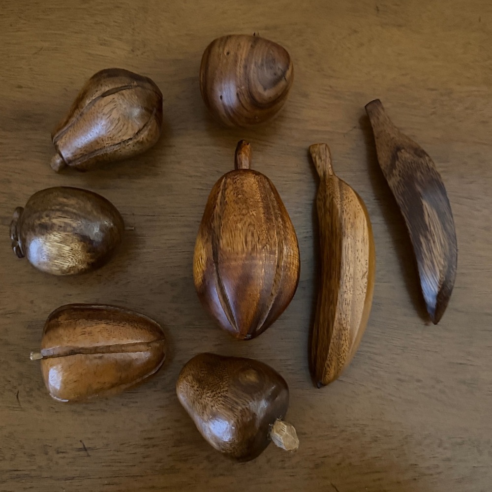 Vintage Mid Century Modern Hand Carved Wooden Fruit – Sculptural MCM  (8 Pieces)